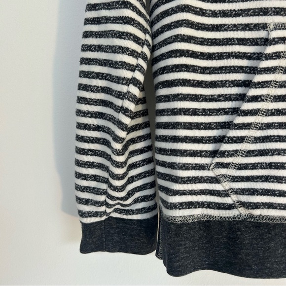 Volcom Hoodie Womens White Black Striped Pullover Long Sleeve with Pocket Size S - Picture 3 of 9
